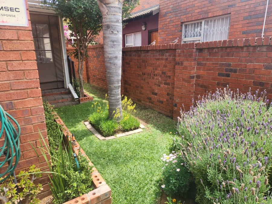 To Let 3 Bedroom Property for Rent in Pentagon Park Free State